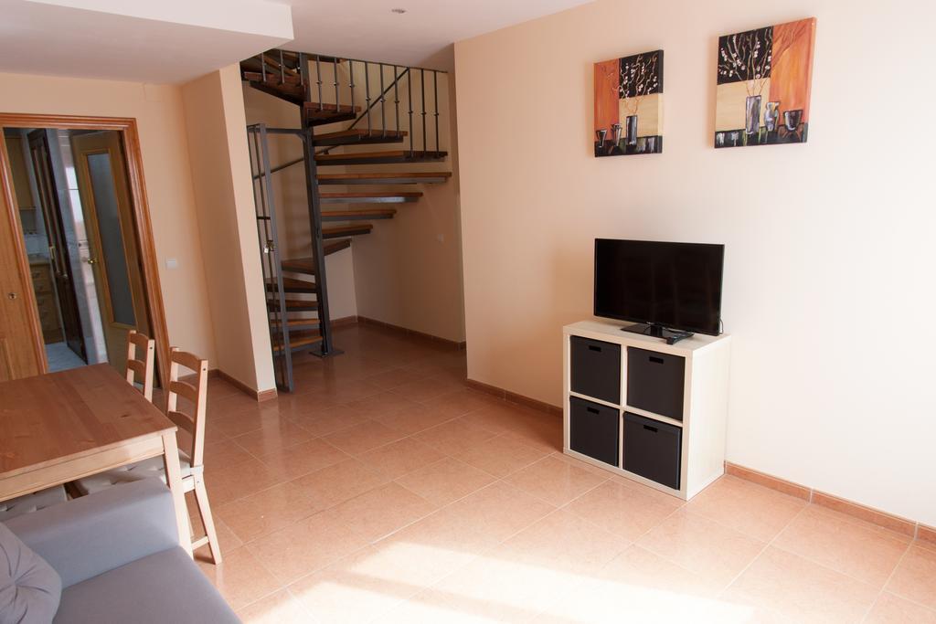 Apartamentos Rio Guadalaviar 阿尔巴拉辛 外观 照片